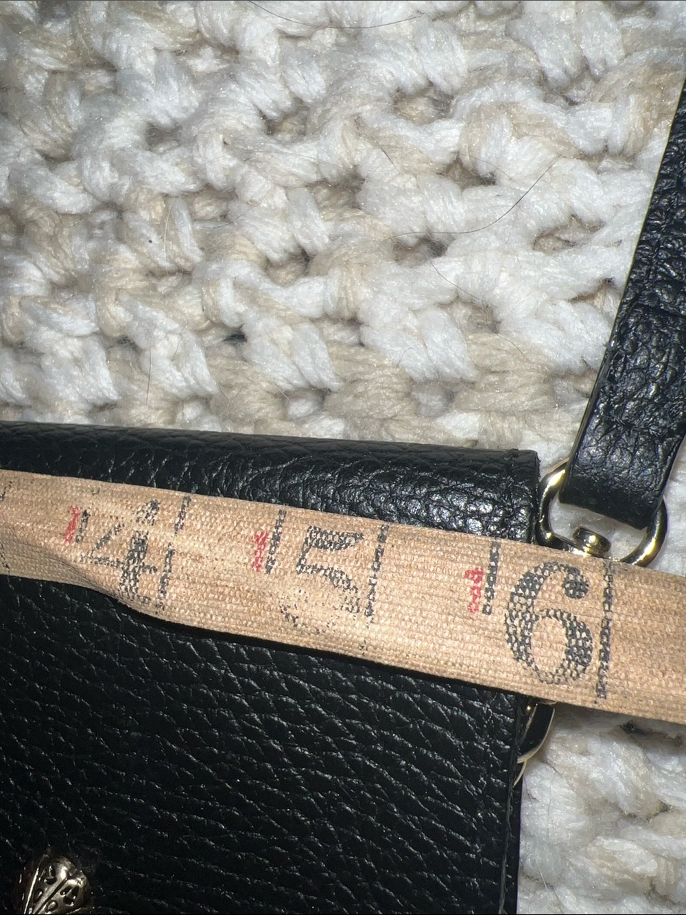 Small phone sized crossbody made by isadora - Picture 2 of 3